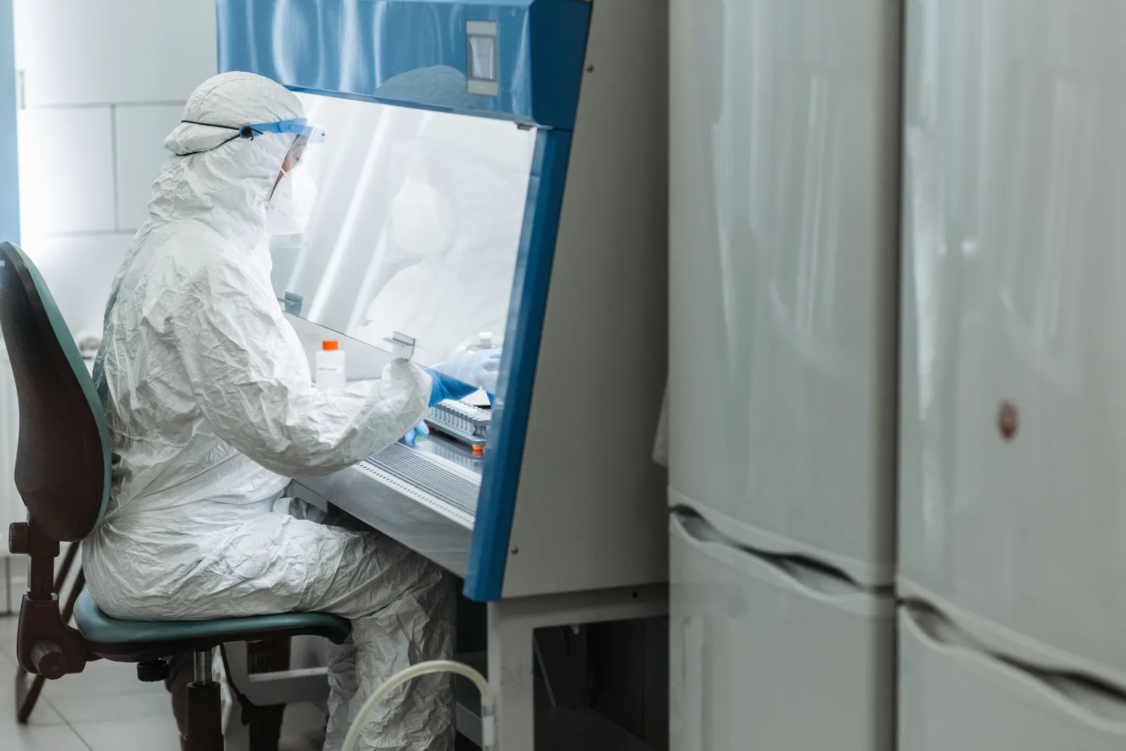 Cross-Country Relocation of a Research Lab’s Sub-Zero Freezers and Servers
