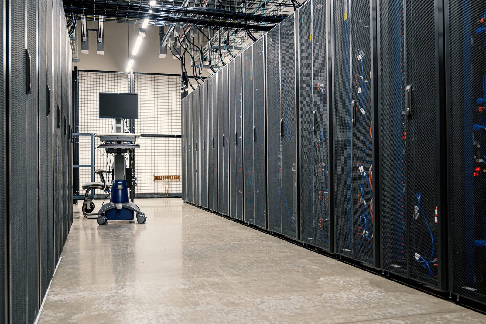 A Guide to High-Density GPU Server Relocation