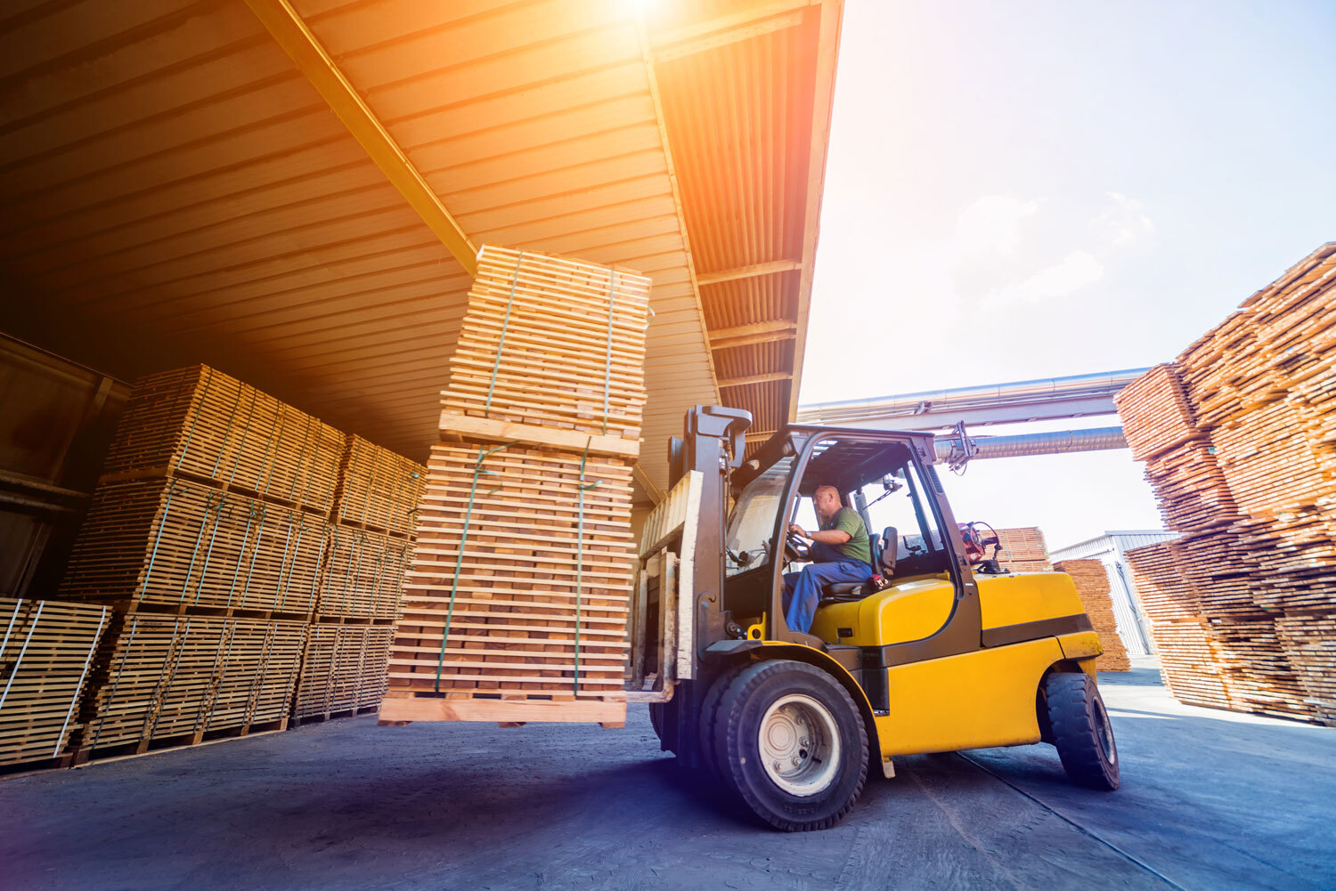 forklift with pallets